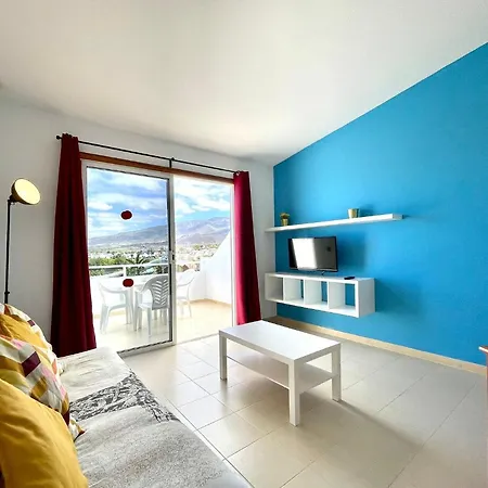 Cozy One Bedroom Apartment,Wifi, Pool In Tenerife South Apartment