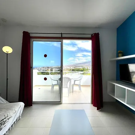 Cozy One Bedroom Apartment,Wifi, Pool In Tenerife South Costa Adeje (Tenerife)