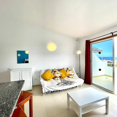 Cozy One Bedroom Apartment,Wifi, Pool In Tenerife South Lägenhet