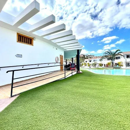 Cozy One Bedroom Apartment,Wifi, Pool In Tenerife South Lägenhet